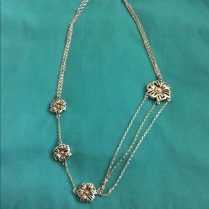 Lovely Betsy Johnson flower necklace
